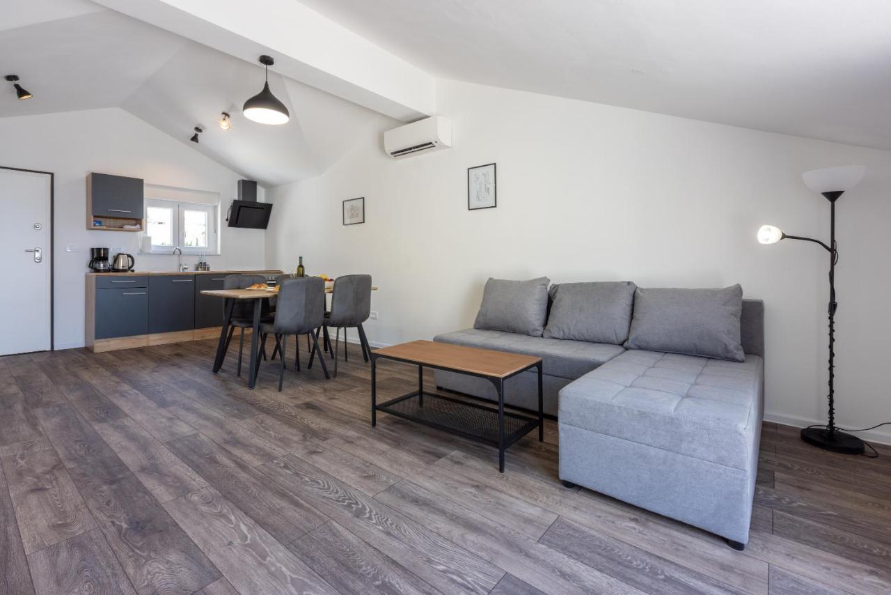 Luxury Apartments Lovorka 3 & 4***/**** เซลเซ ภายนอก รูปภาพ
